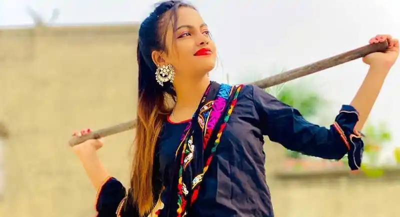 Know Your Celebrity: Beauty Khan