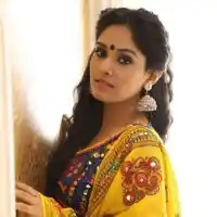 Pallavi Patil in Yellow Bandhani Outfit