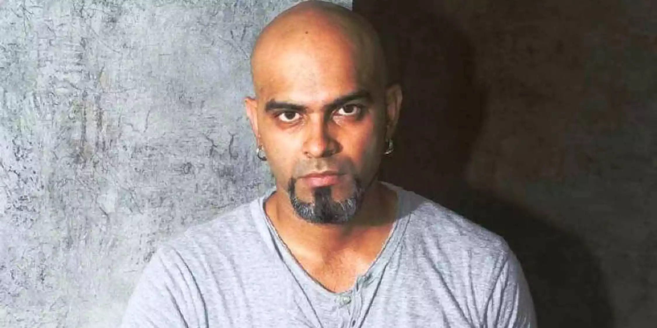 Raghu Ram Grey T-Shirt Raghu Ram Grey T-Shirt