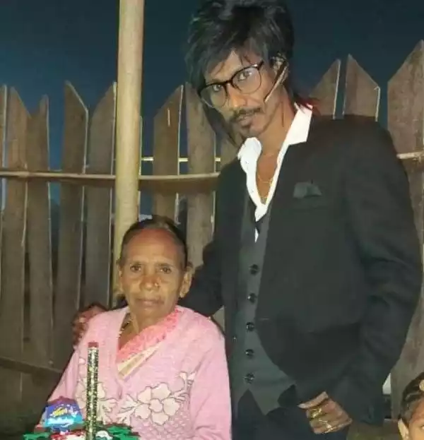 Dolly-Chaiwala-with-his-mother Dolly-Chaiwala-with-his-mother