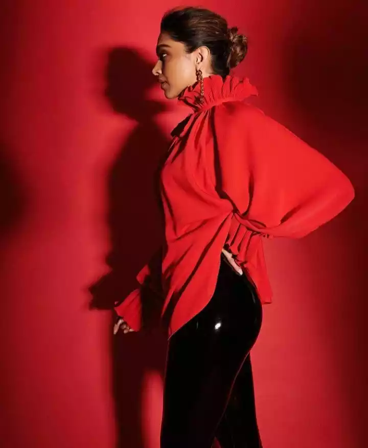 deepika-balenciaga.jpg