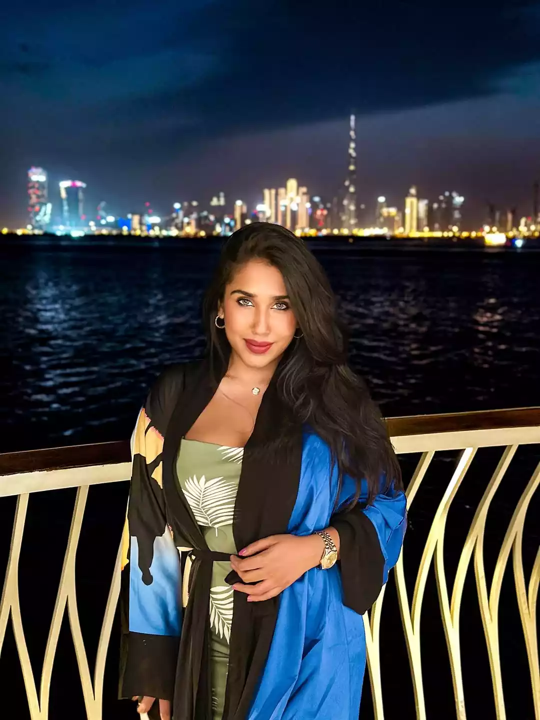 Scarlett-Rose Scarlett-Rose