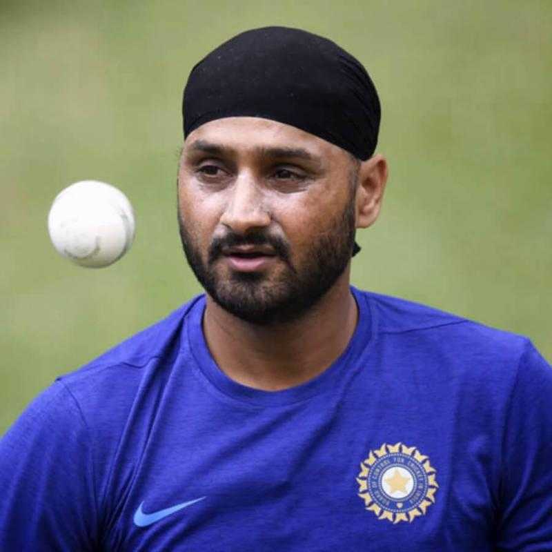 Cricketer Harbhajan Singh Tring Celebrity Shoutouts