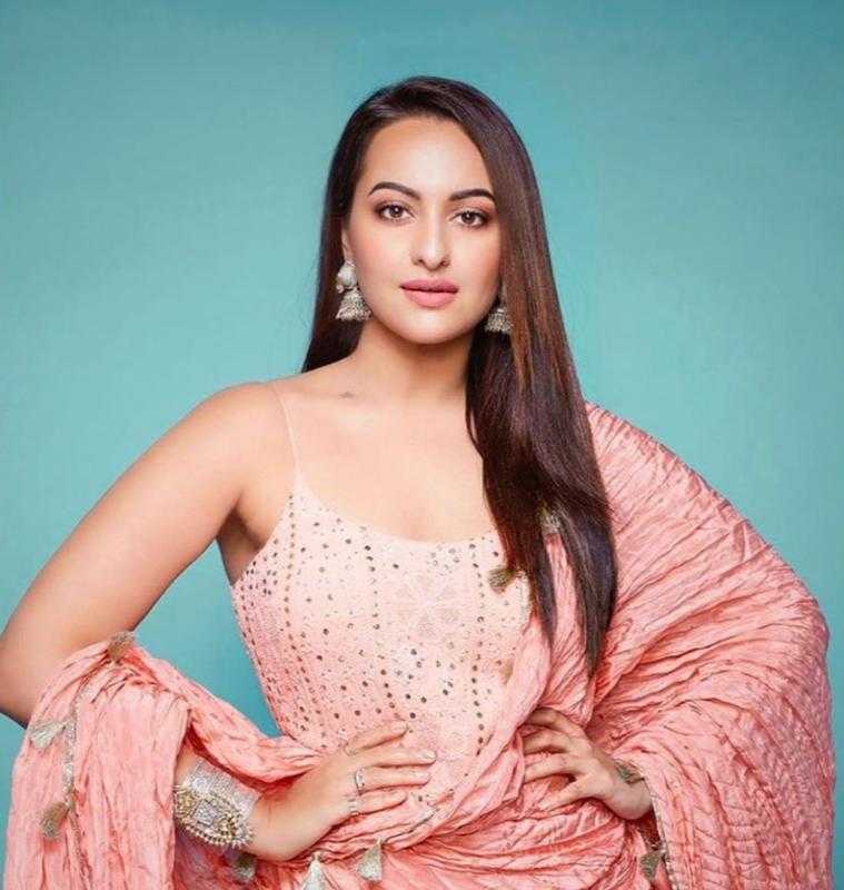 Actress Sonakshi SInha Tring Celebrity Shoutouts